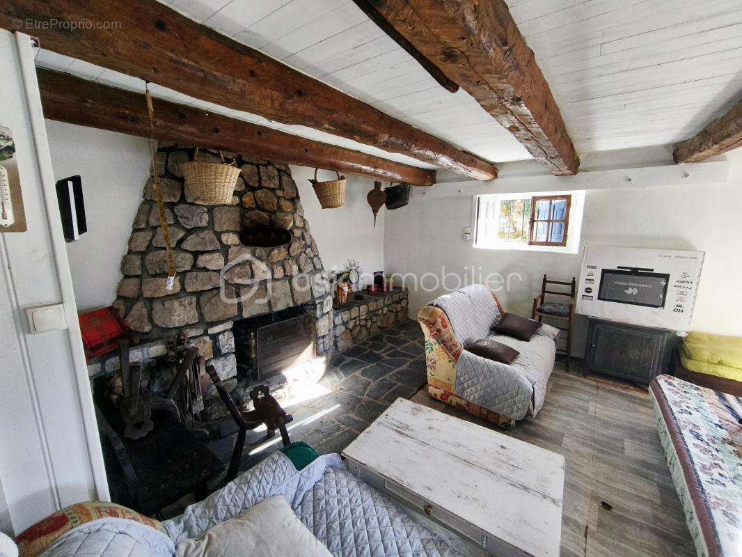 Maison à CAMPAN