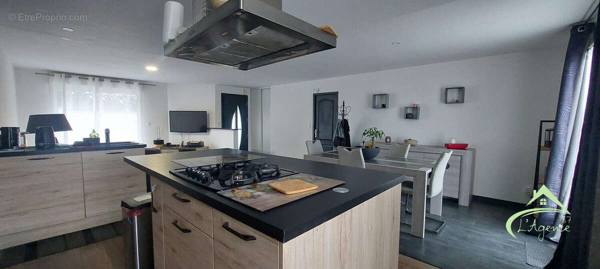 Maison à SAINT-JUNIEN