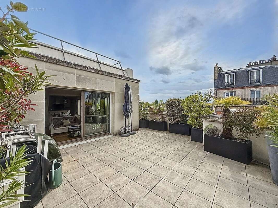 Appartement à LEVALLOIS-PERRET