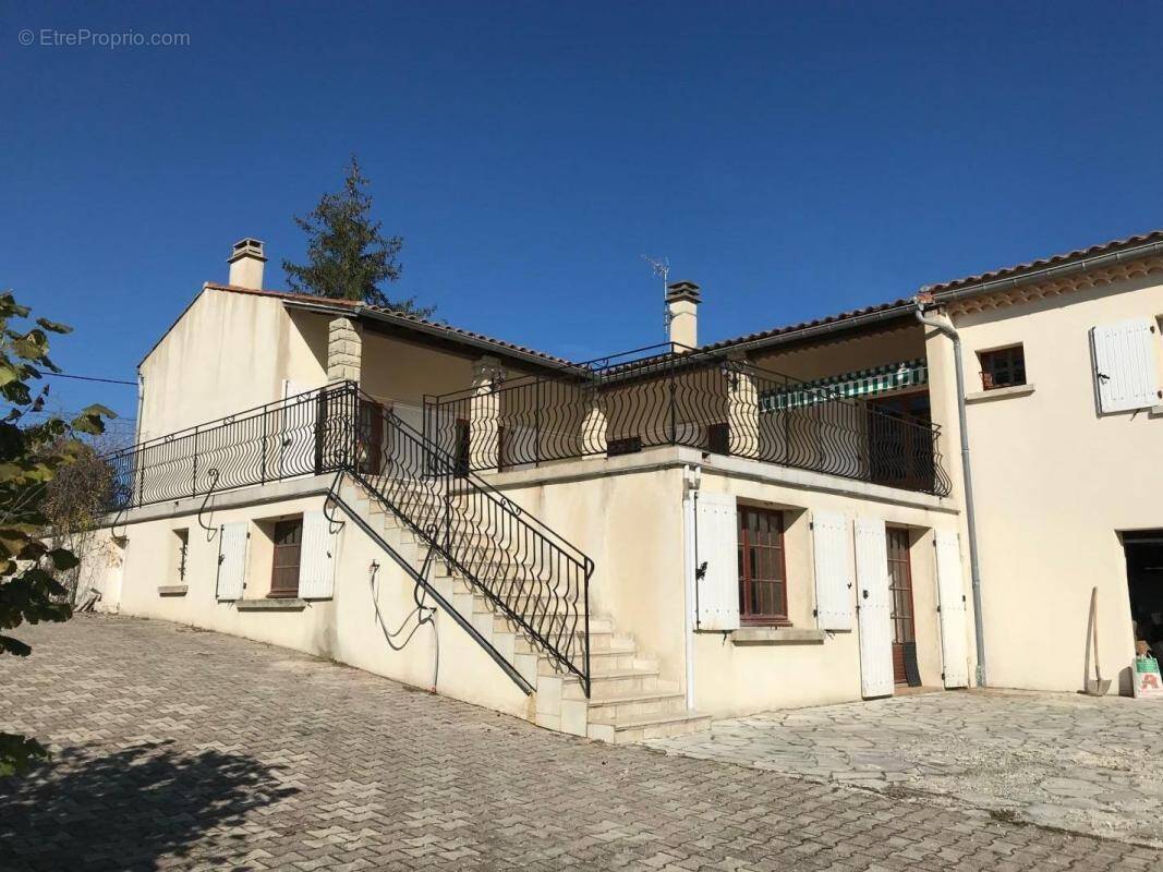 Maison à BARJAC