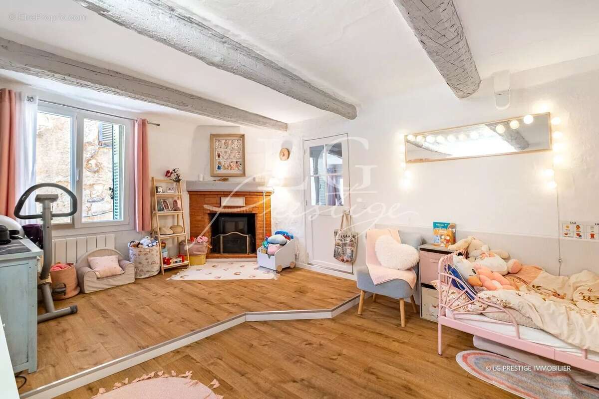 Appartement à SEILLANS