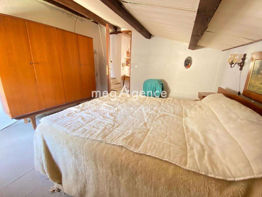 Maison de village, garage, caves et beau potentiel - photo 6