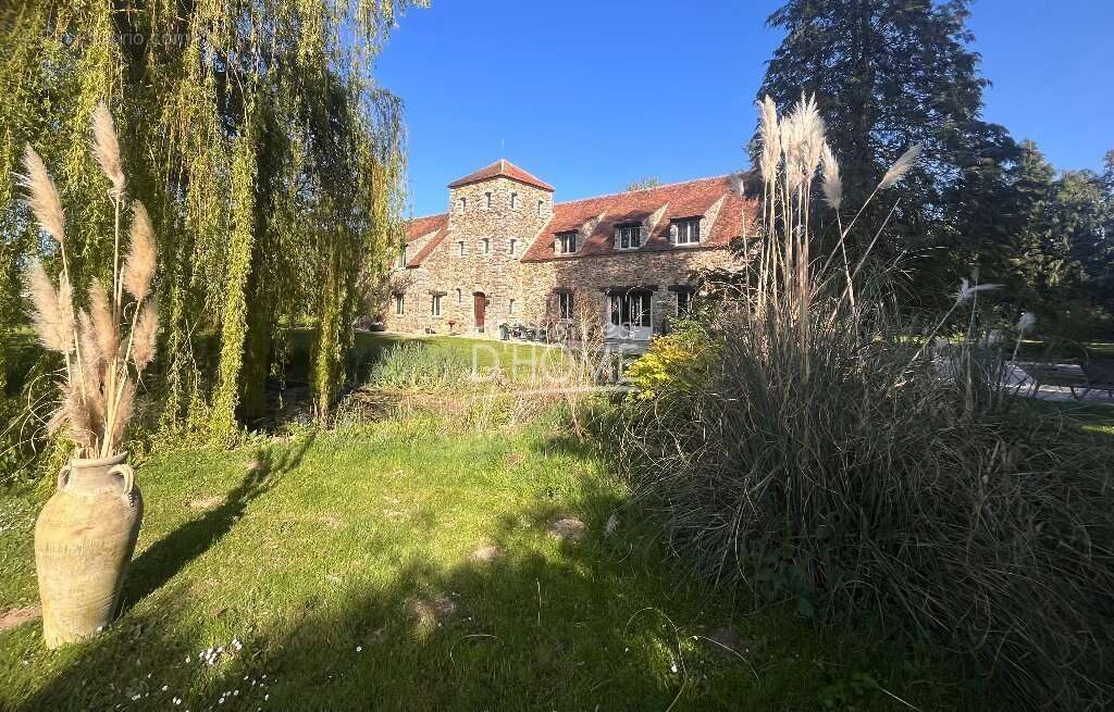 Maison à LE PLESSIS-FEU-AUSSOUX