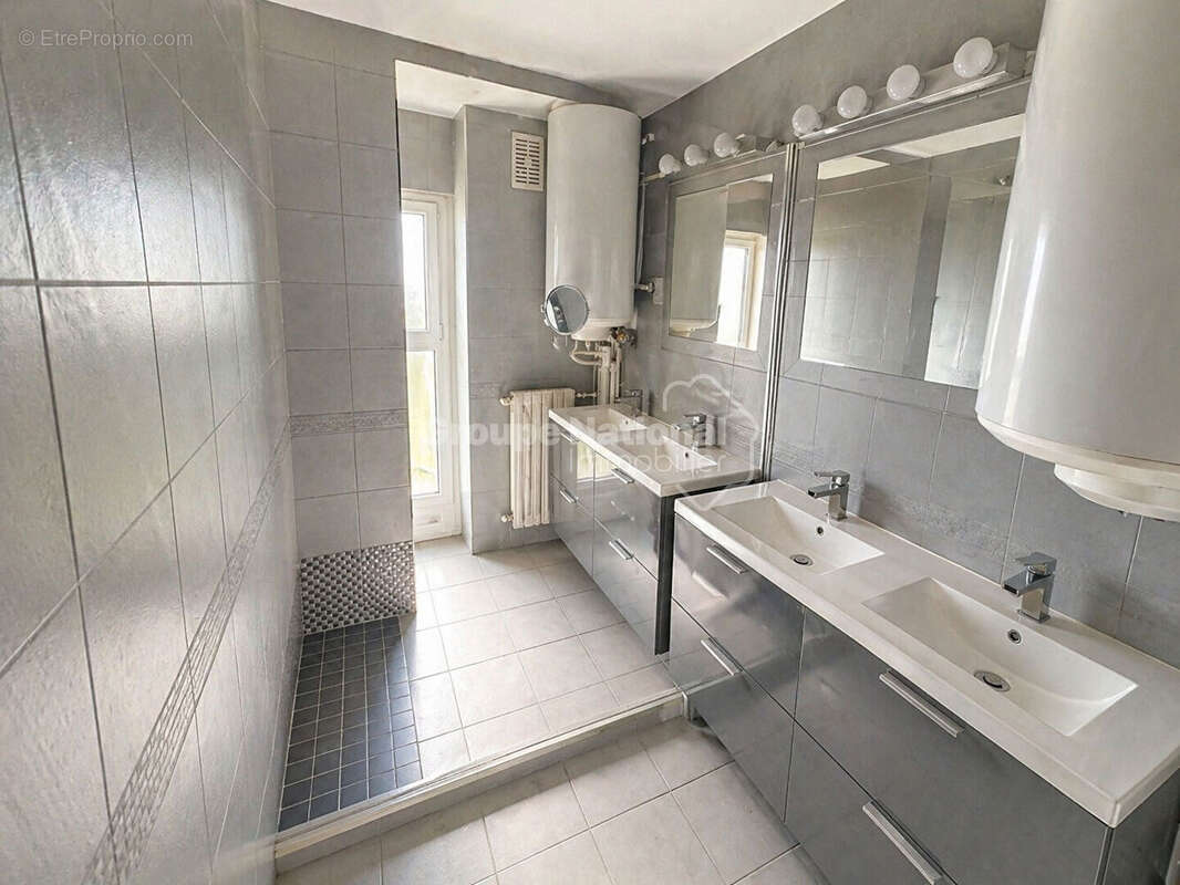 Appartement à MARSEILLE-15E