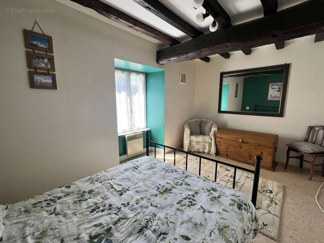 Charmante maison en pierre de deux chambres, granges et jardin - photo 10