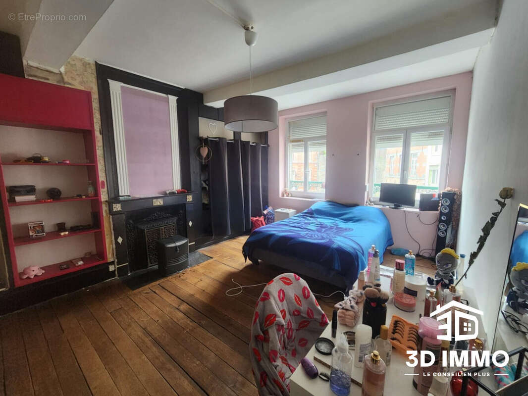 Maison à AVESNES-SUR-HELPE