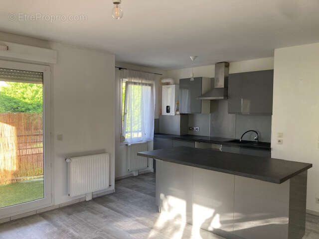 Appartement à GRAND-CHARMONT