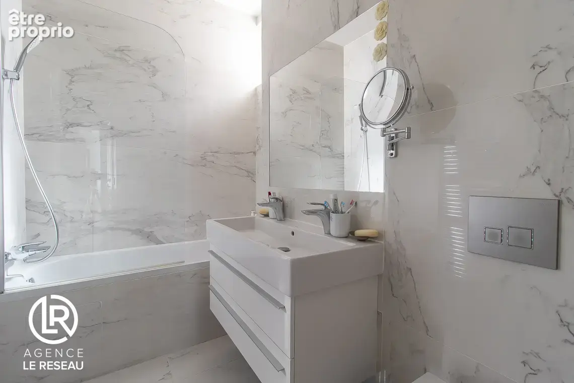 Appartement 88m2 en parfait état situé dans le quartier Sablons / Pasteur - photo 9