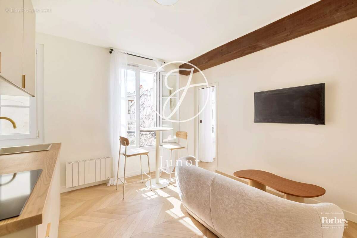 Appartement à PARIS-18E
