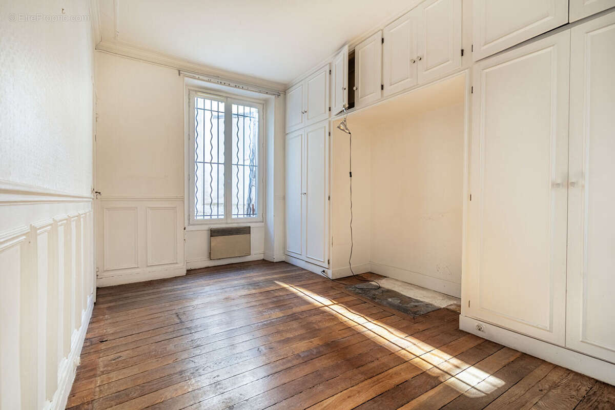 Appartement à PARIS-11E