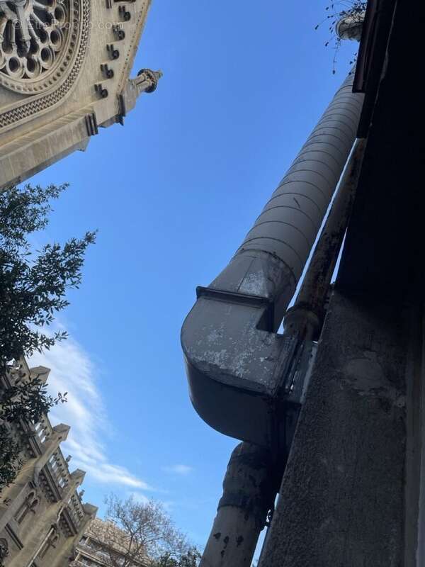 Autre à PARIS-20E