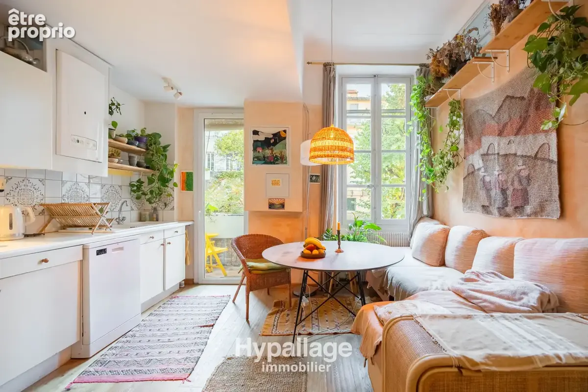 Vente T4 - Lumineux, Calme, Exterieur - 13001 MARSEILLE - photo 3