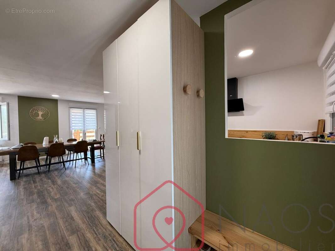 Maison familiale rénovée de 113 m²  Sous-sol complet  Terrasse 70 m2 piscine et cuisine d'été - photo 3