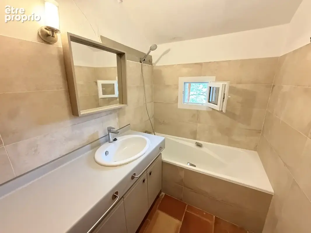 Maison en pierre avec point de vue dominant - photo 10