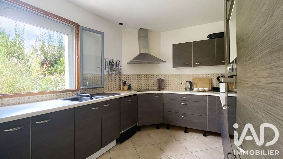Maison 143 m² à Maurecourt  - photo 9