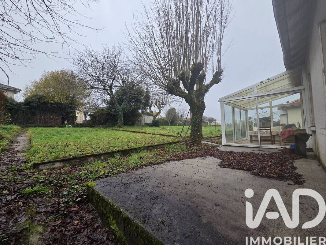 Photo 1 - Maison à PIERRE-BUFFIERE