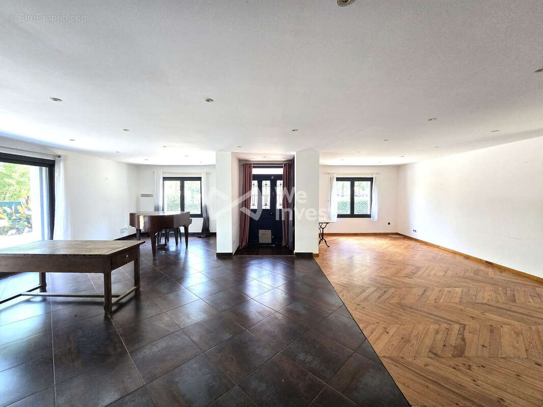 Maison 250 m² à Castelsarrasin  - photo 7