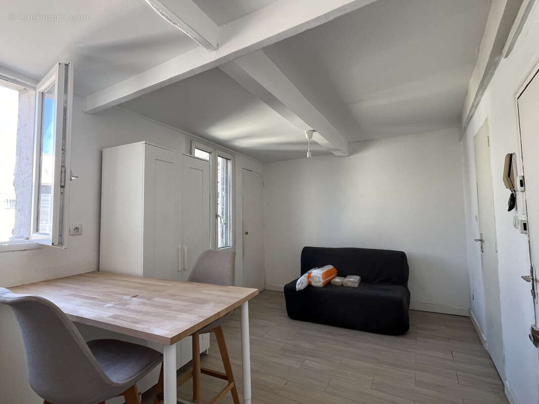 Appartement à MARSEILLE-1E