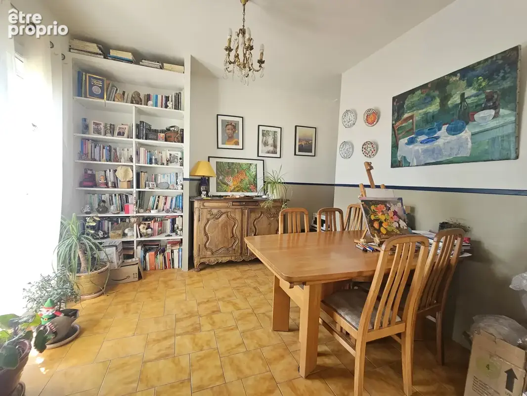 Appartement à LUNEL-VIEL