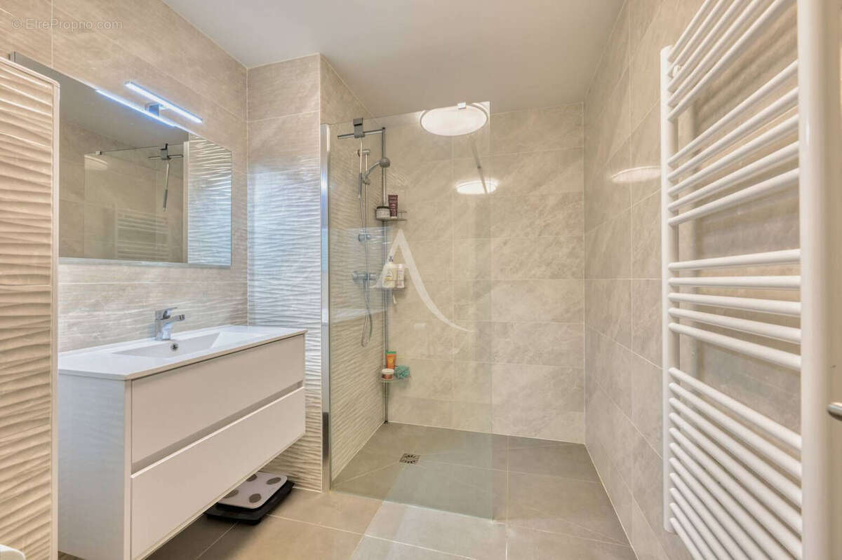 Appartement à OZOIR-LA-FERRIERE