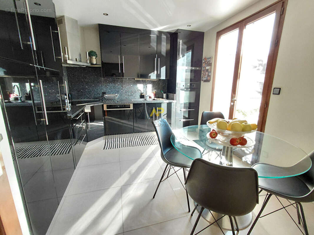 Maison à MONTIGNY-LES-CORMEILLES