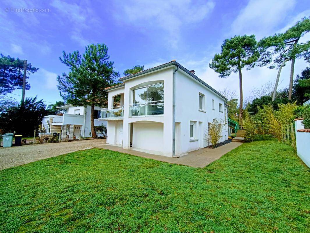 Maison à SAINT-GEORGES-DE-DIDONNE