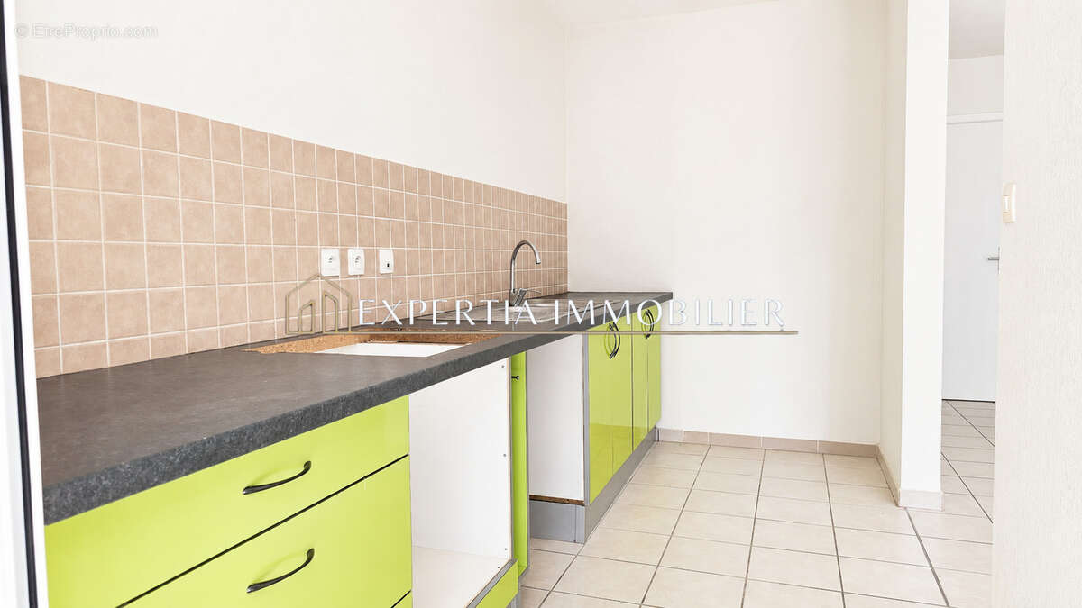 Cayenne : grand appartement avec terrasse à acheter - photo 2