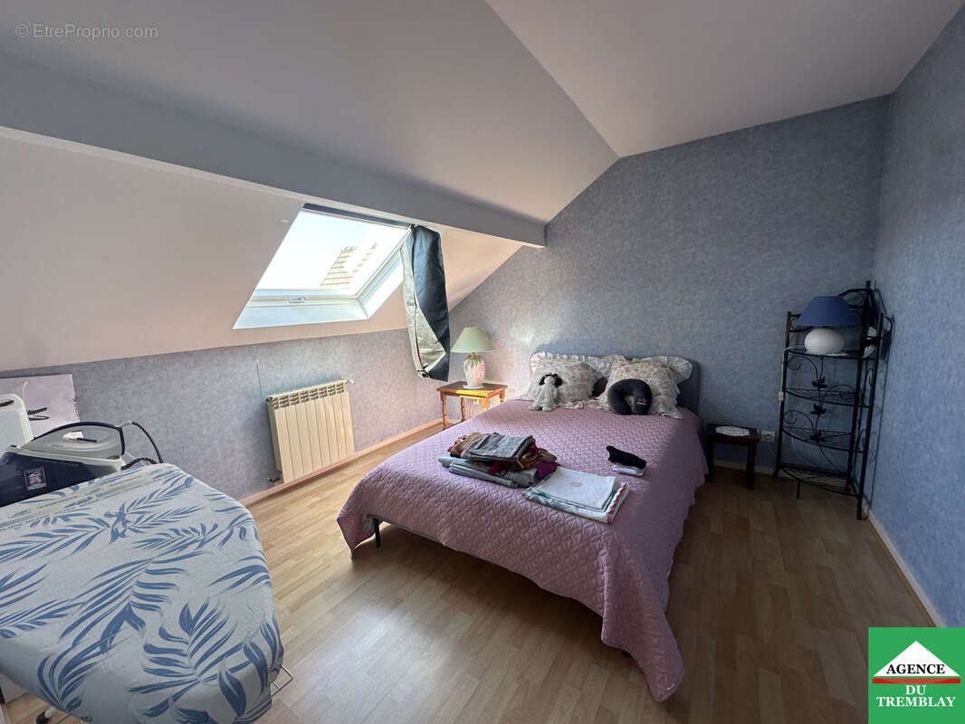 Maison à SAINT-MAUR-DES-FOSSES