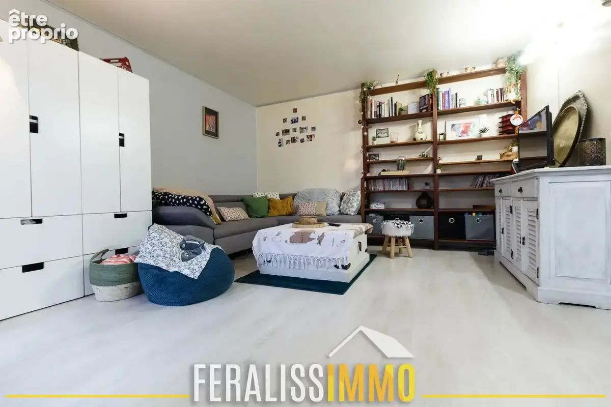 F2 chaleureux avec balcon idéalement situé ! - photo 5