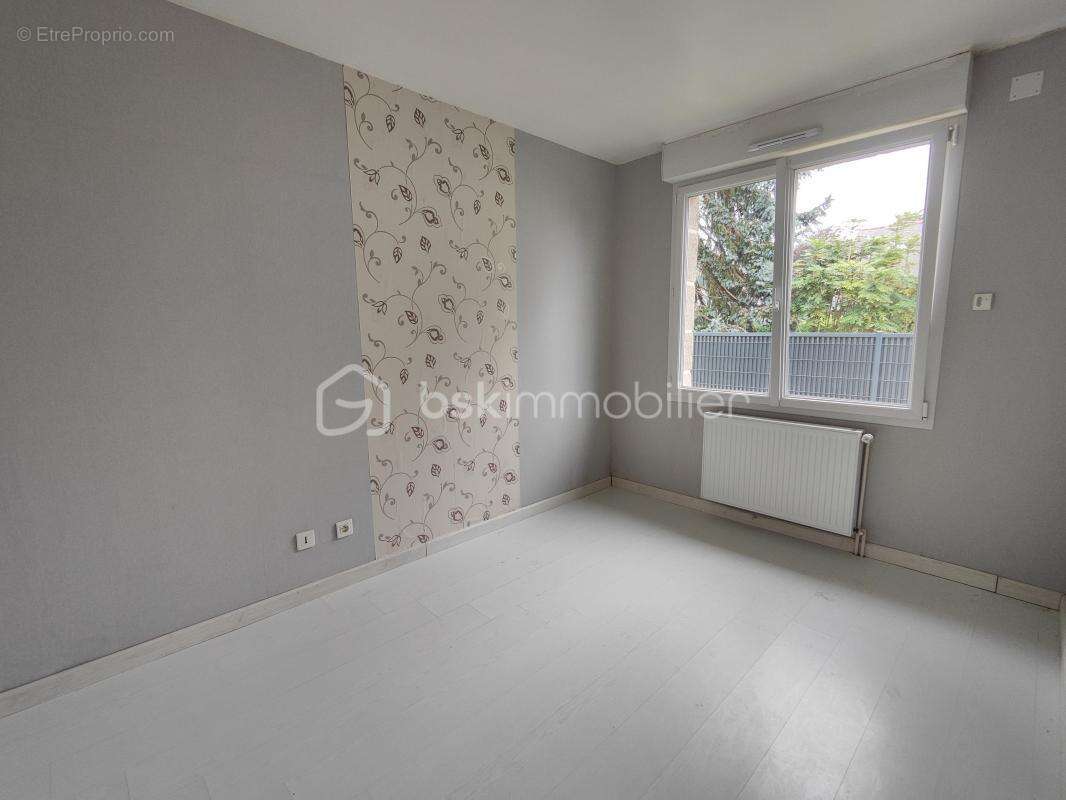 Maison à SAINT-GERMAIN-EN-COGLES