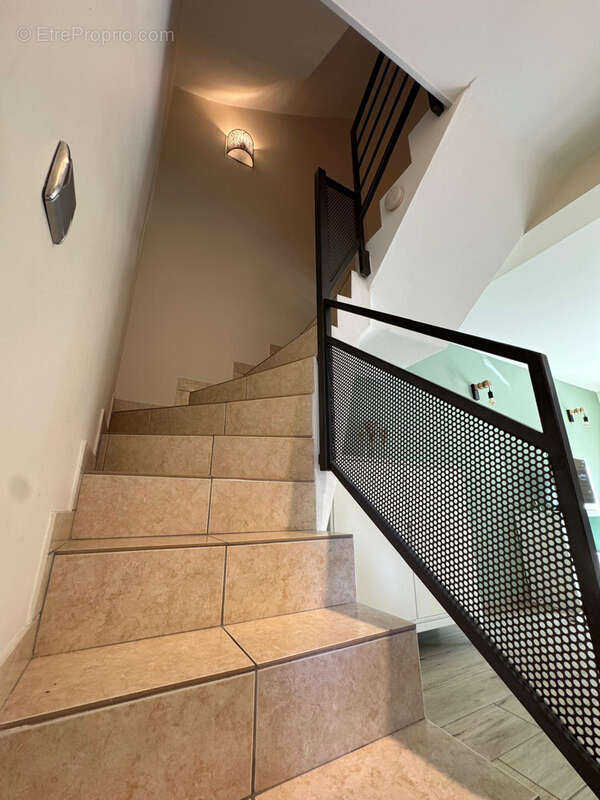 Maison 117 m2   3 chambres + grande terrasse   197 000 € - photo 5