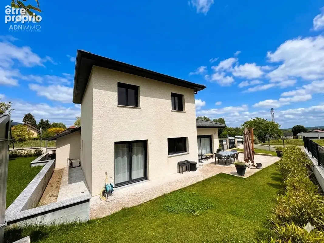 Maison 5 Pièces 109 m2 - photo 2