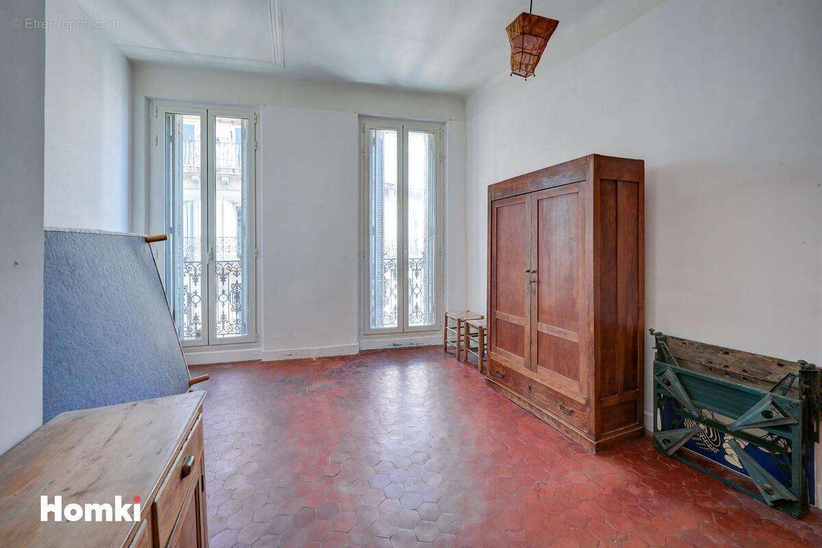 Appartement à MARSEILLE-6E