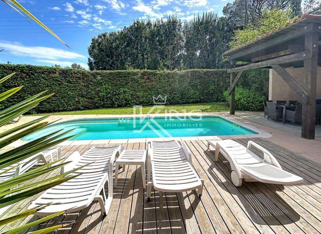 Maison 120 m² à Saint-Raphael  - photo 4