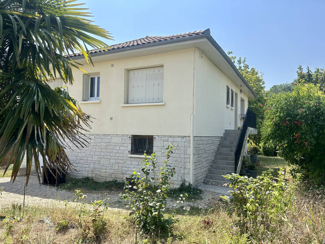 Maison à LACHAPELLE-AUZAC