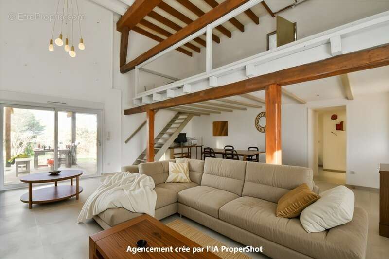 Maison familiale rénovée – 3 chambres – Chambre indépendante – Garage – Jardin – Vue campagne- AINAY LE VIEIL (18) - photo 5