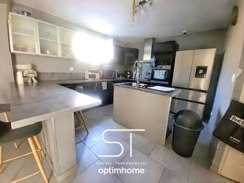 Maison familiale 5 ch de 148 m² – Le Mesnil-Guillaume (14100) - photo 4
