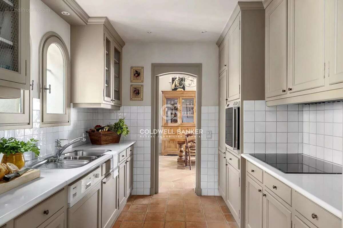 Maison à VALBONNE