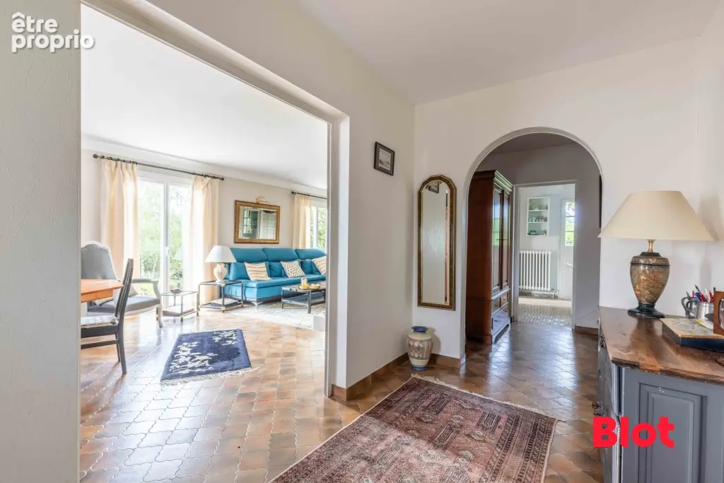 Maison 7 pièces 214 m² à vendre à Mordelles (35310) - photo 2