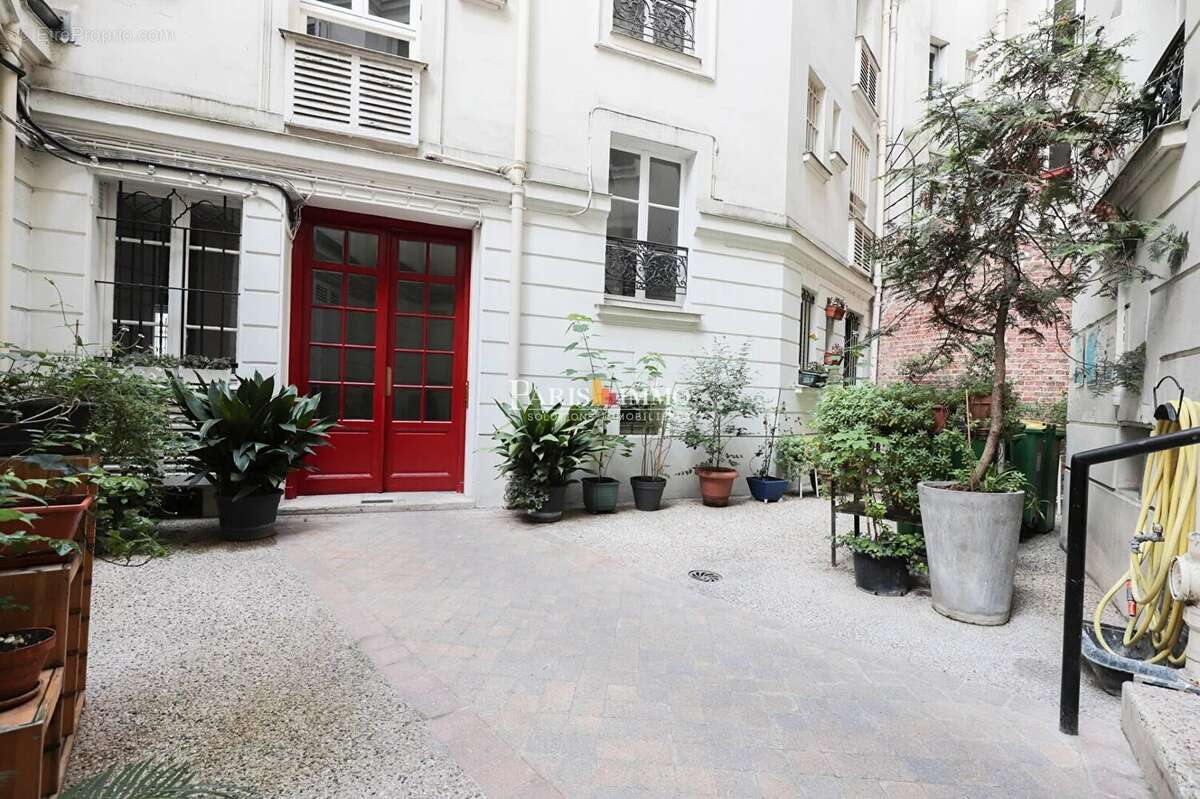 Appartement à PARIS-18E