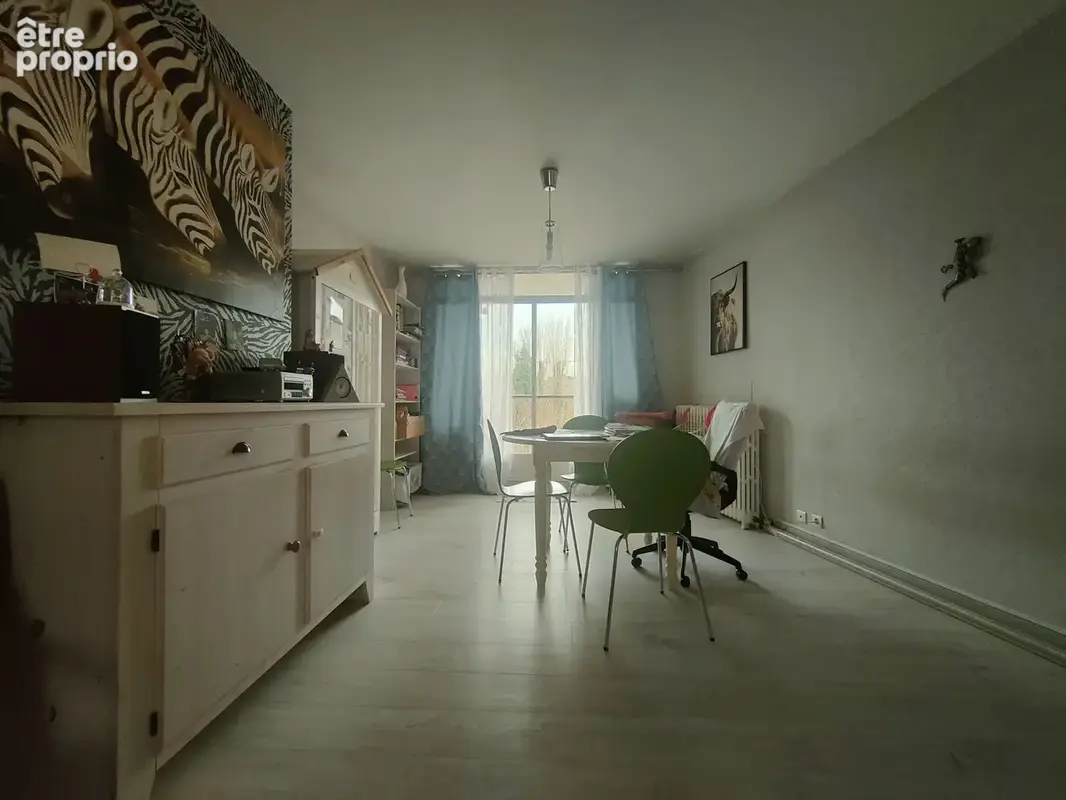 Plein centre ville, appartement  renove de 80 m2 hab avec grand balcon de 10 m2, cave, et garage a velo, proch - photo 3