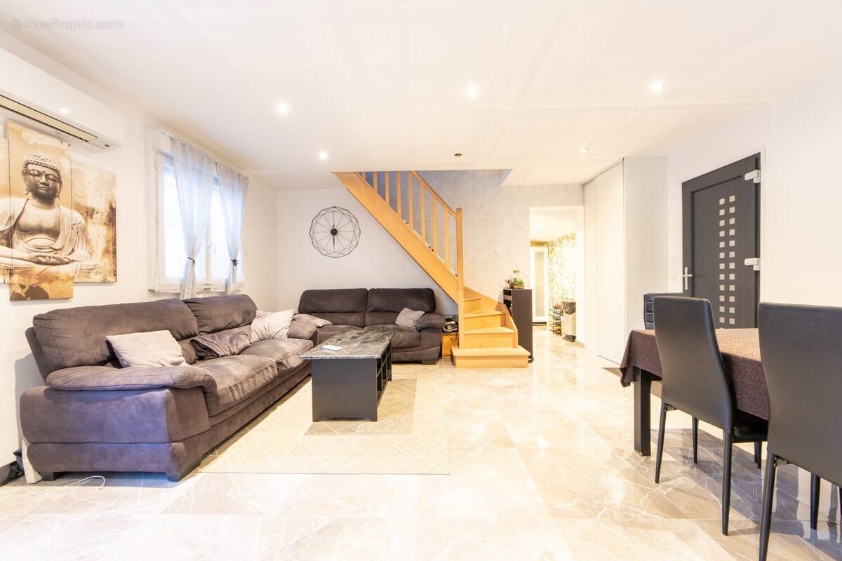 Maison à SUCY-EN-BRIE