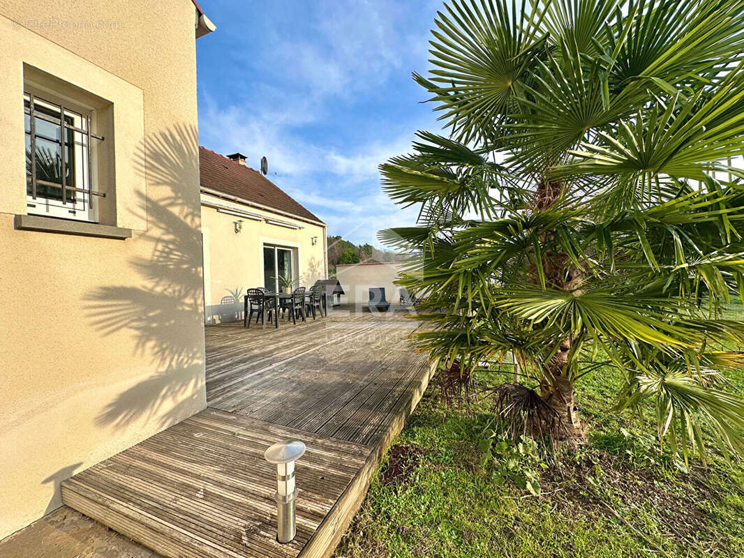 Maison à NANTEAU-SUR-LUNAIN