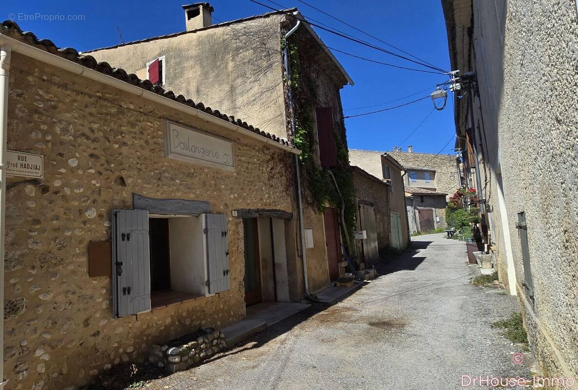 Maison à ALLEMAGNE-EN-PROVENCE