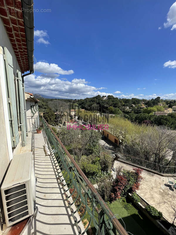 Appartement à BEAUMES-DE-VENISE