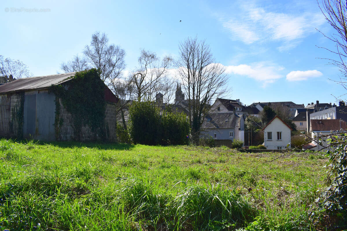 Terrain à COUTANCES