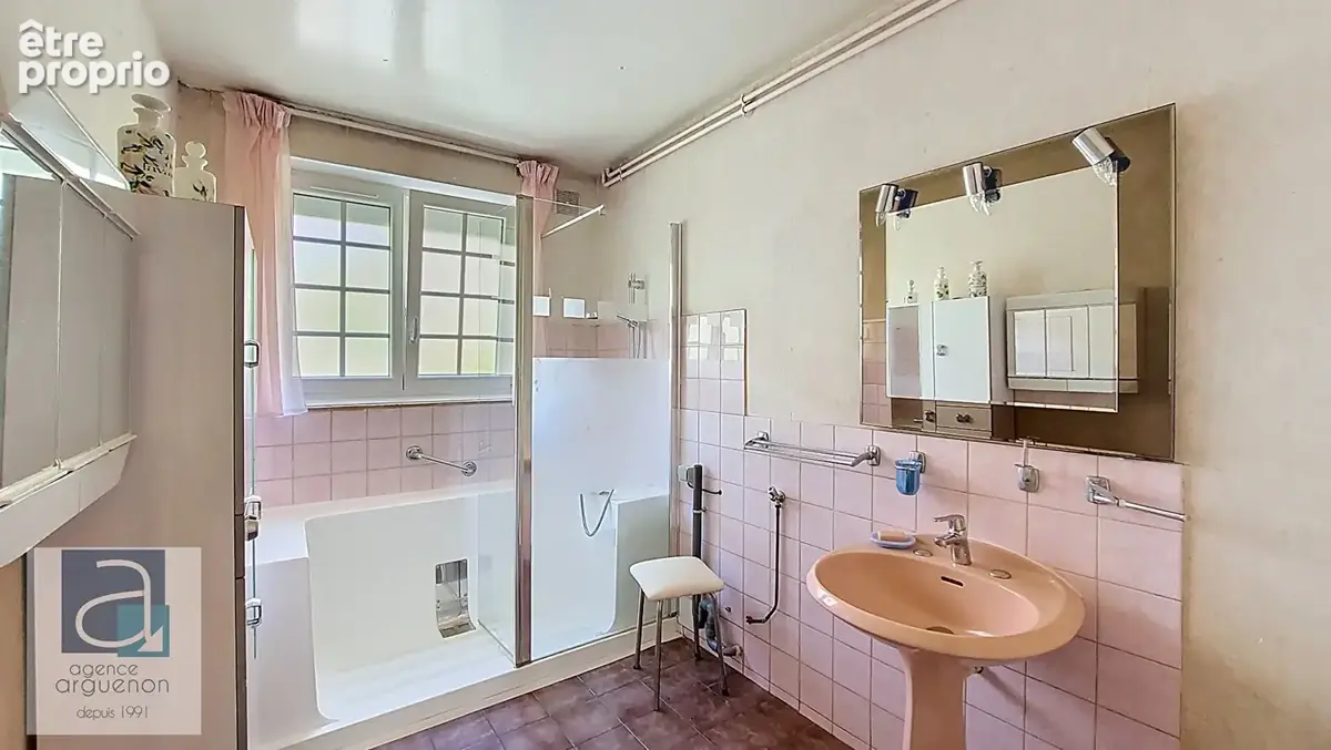 DINAN : Une adresse privilégiée à Dinan pour cette maison de plain-pied, avec jardin fleuri, et garage. - photo 15