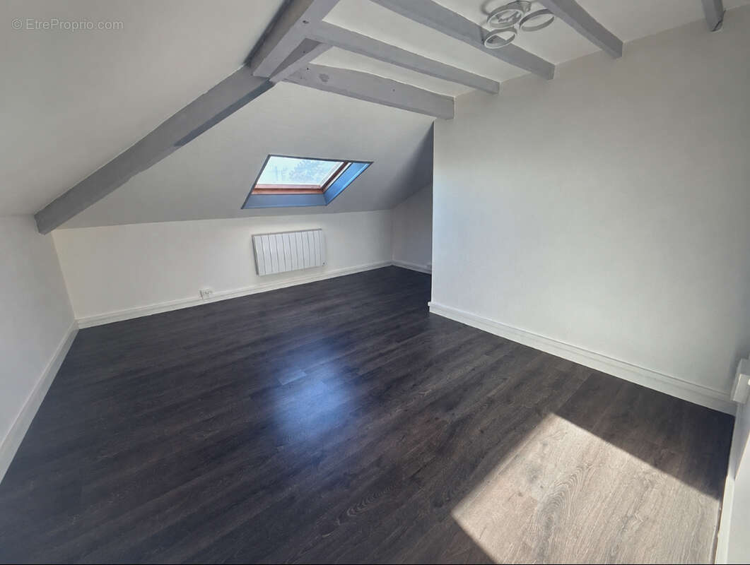 Très bel appartement totalement rénové - photo 3