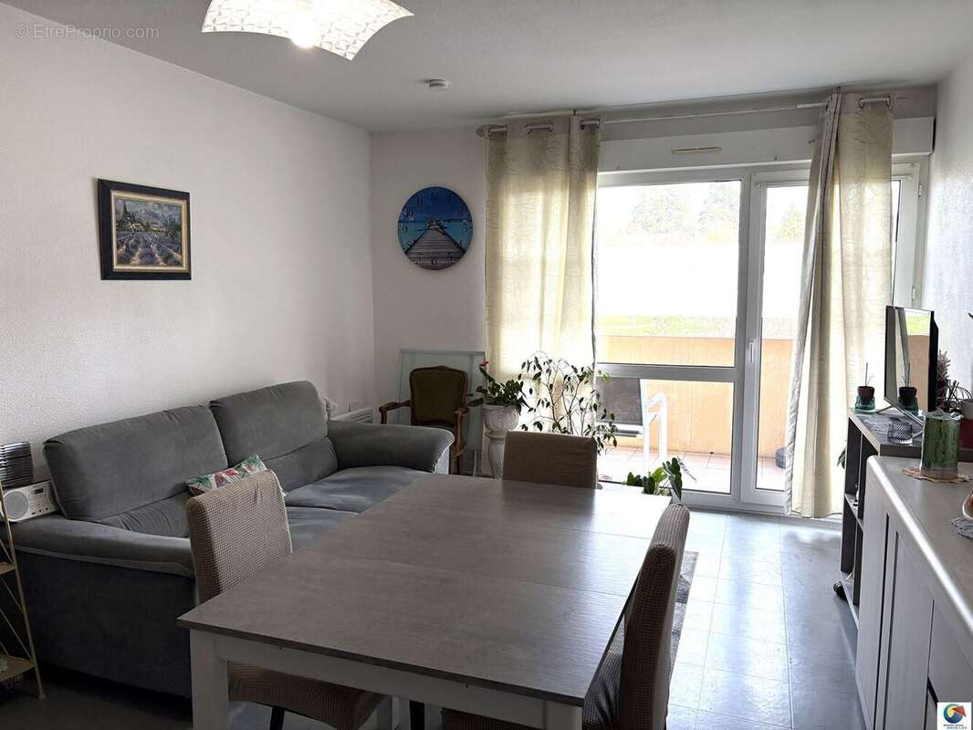 Appartement à SAINT-CHEF