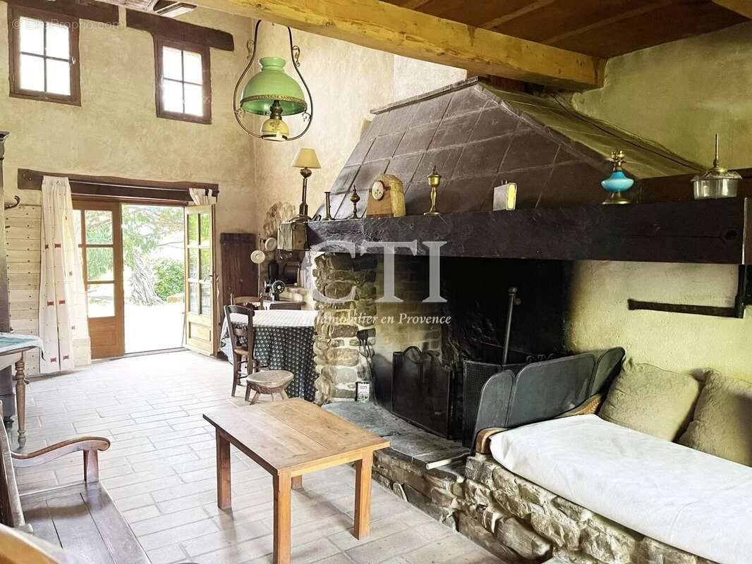 Maison à VAISON-LA-ROMAINE
